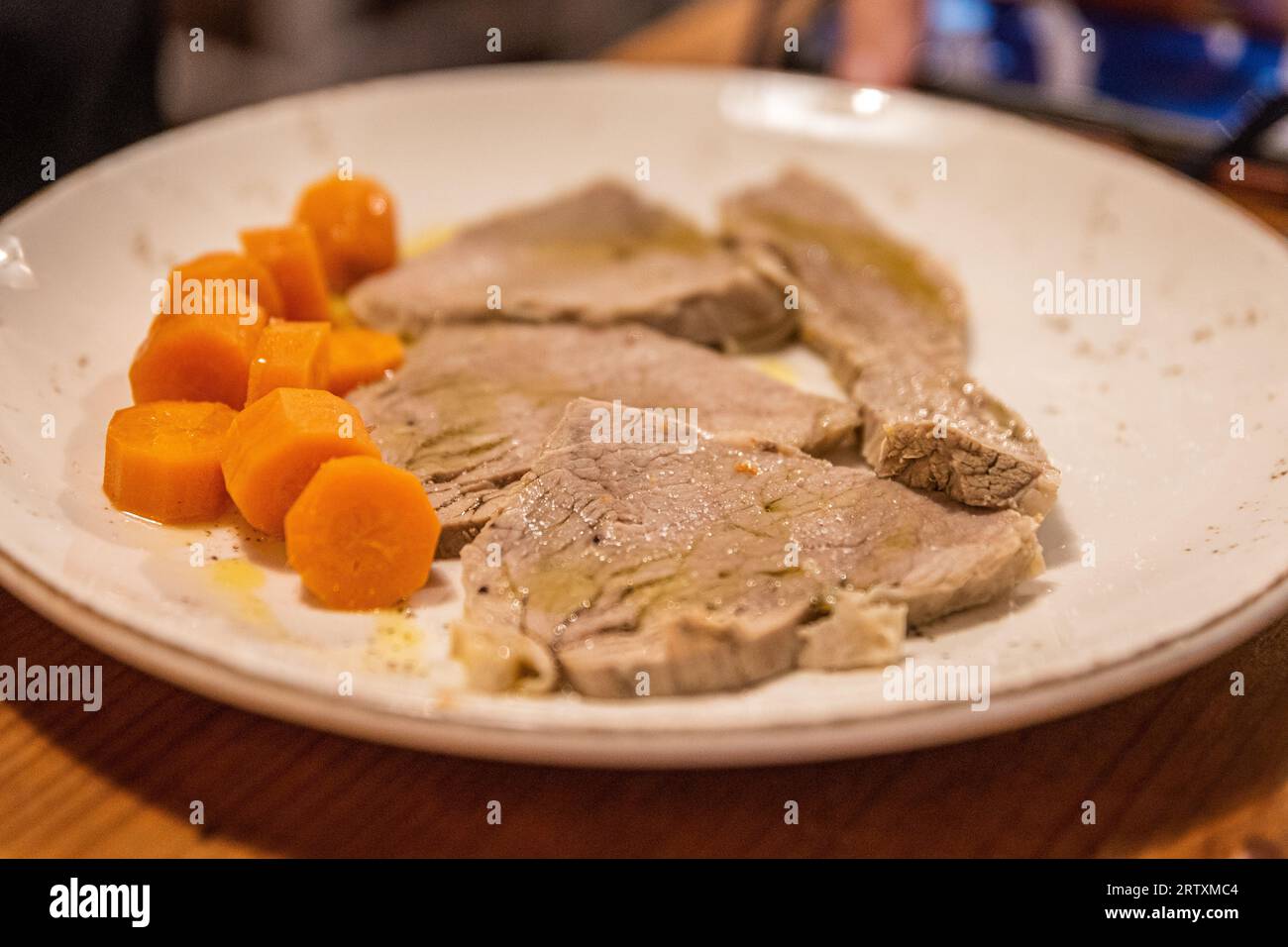 Assiette de bœuf au restaurant toscan à Florence, Italie Banque D'Images