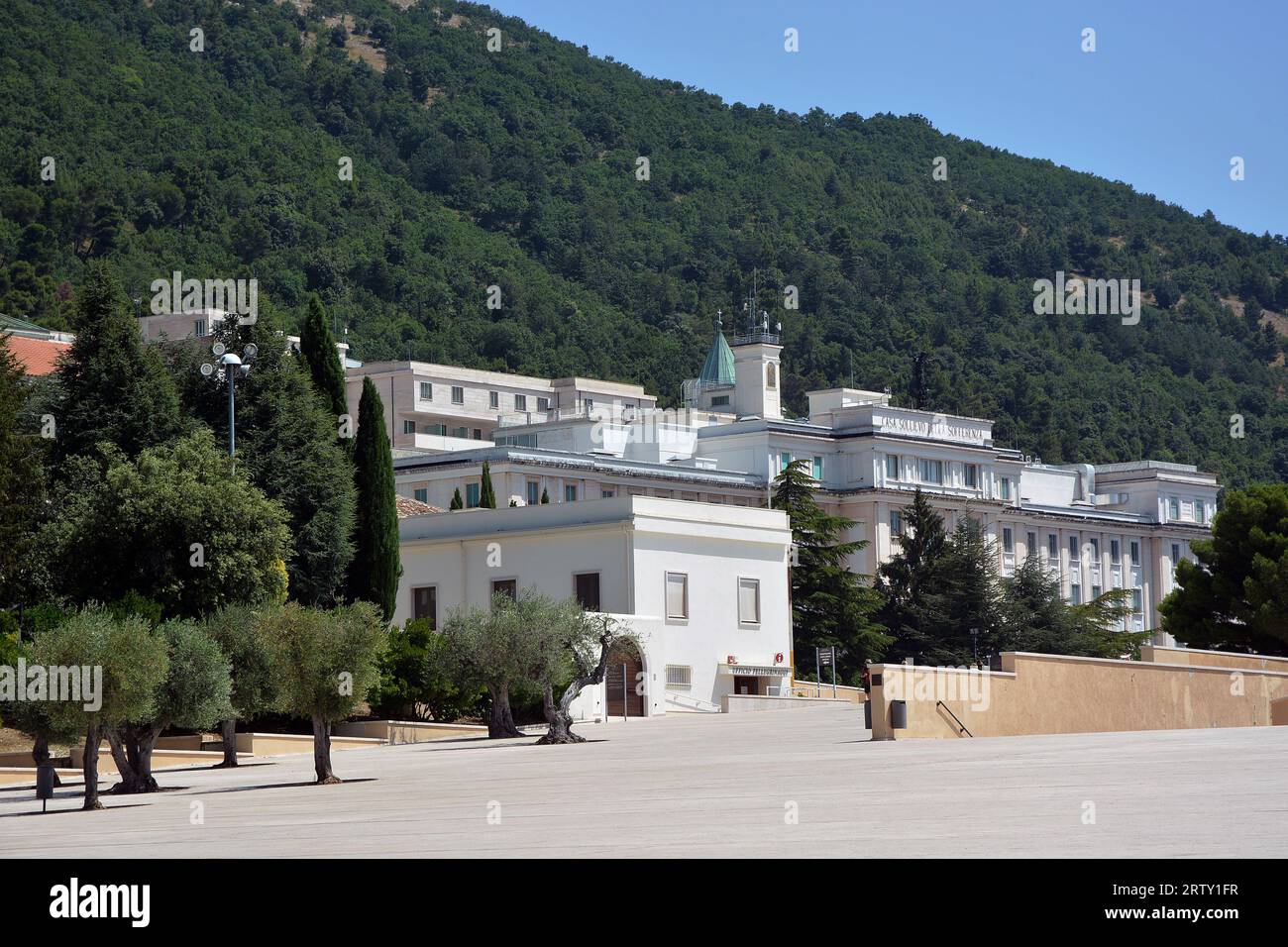 San Giovanni Rotondo, Puglia, Italie 07-17-2023 la Casa Sollievo della Sofferenza de San Giovanni Rotondo est un établissement de santé privé, créé par Banque D'Images