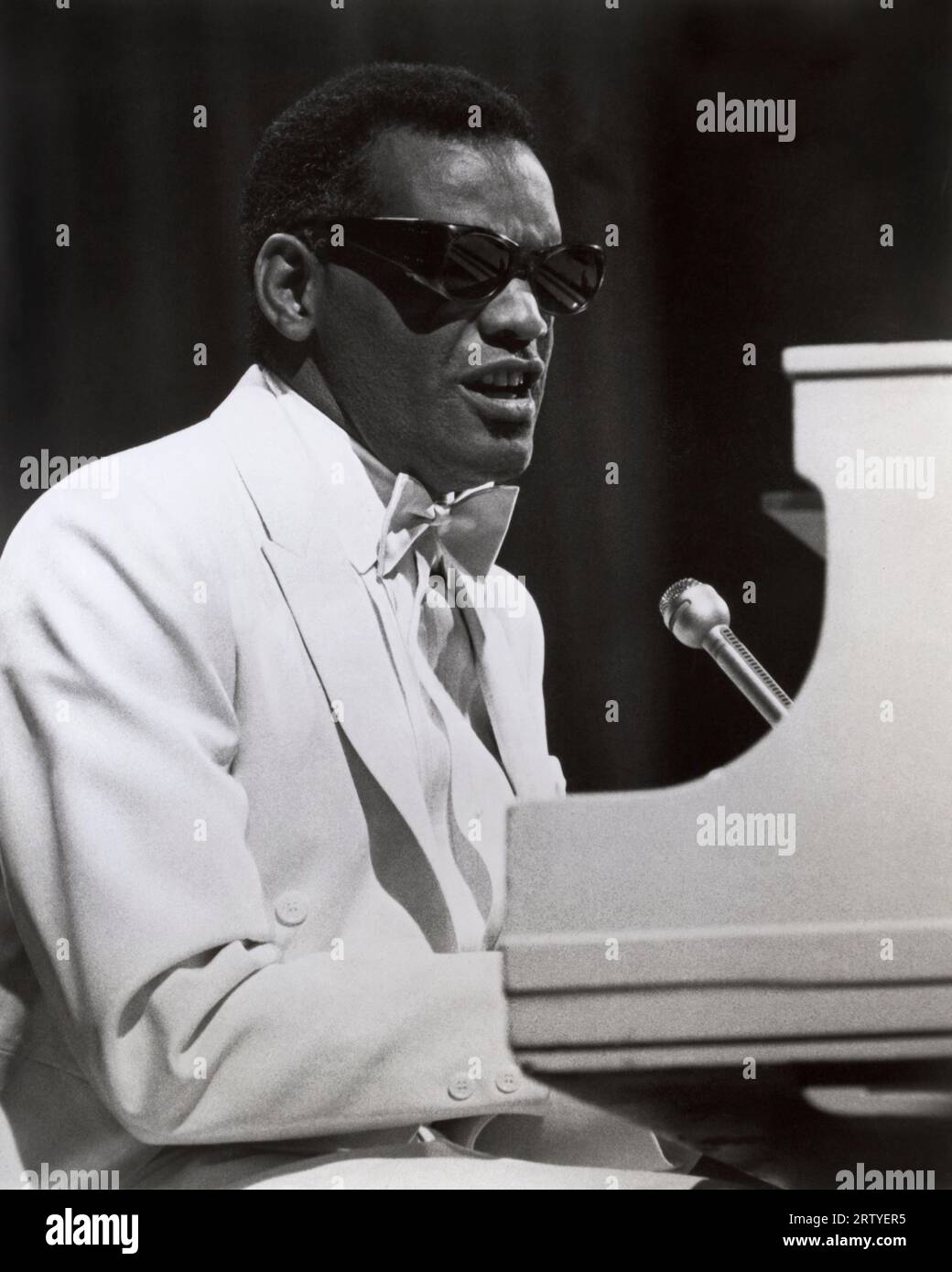 États-Unis 1977 Ray Charles au piano. Banque D'Images