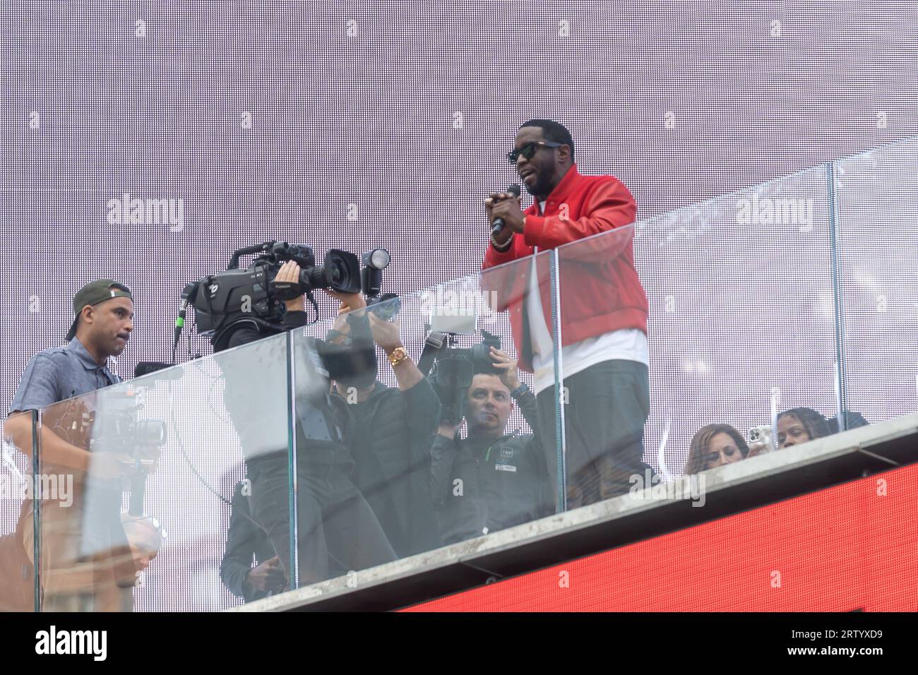 Le maire Adams présente Sean 'Diddy' Combs avec les clés de la ville, New York, États-Unis. 15 septembre 2023. Crédit : Brazil photo Press/Alamy Live News Banque D'Images