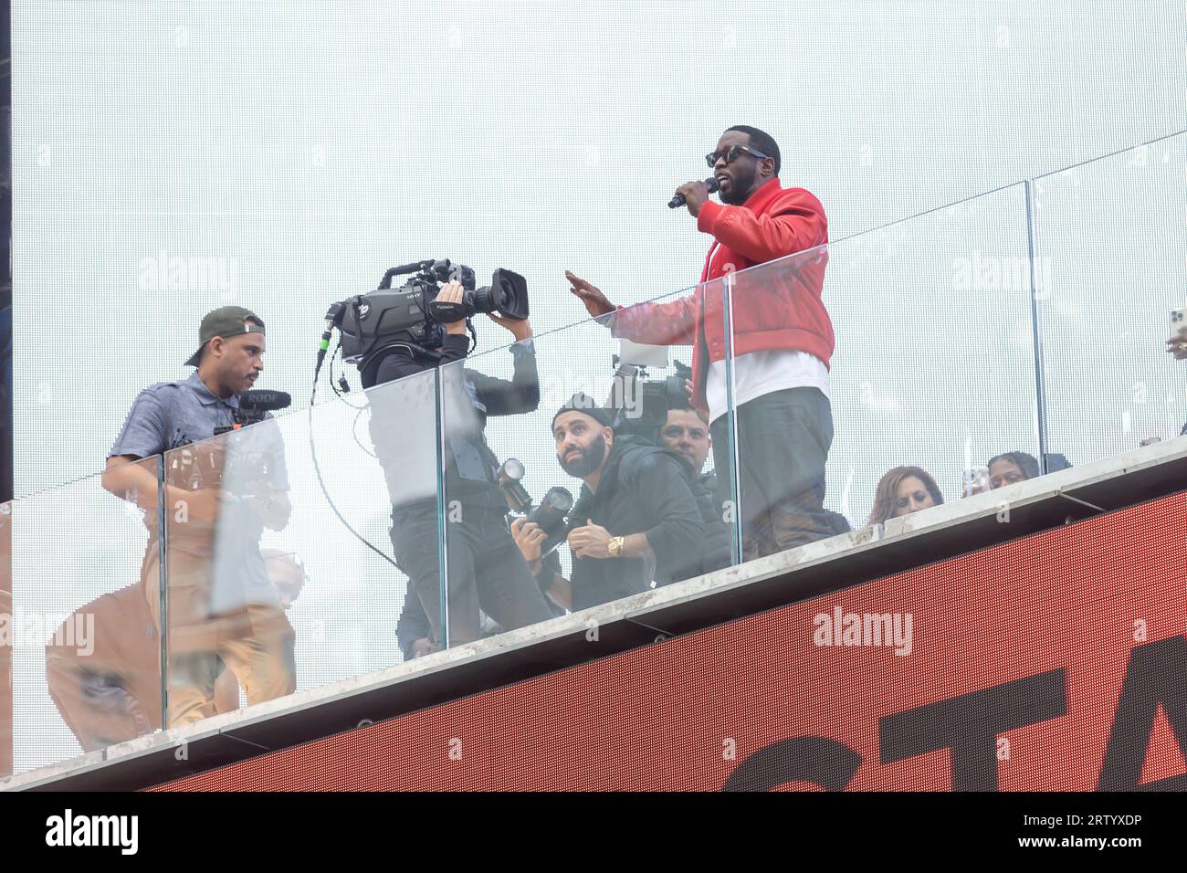 Le maire Adams présente Sean 'Diddy' Combs avec les clés de la ville, New York, États-Unis. 15 septembre 2023. Crédit : Brazil photo Press/Alamy Live News Banque D'Images