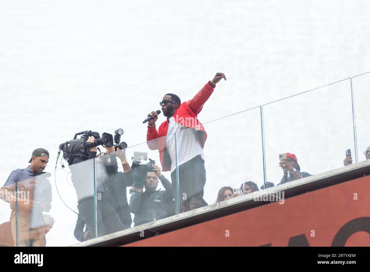 Le maire Adams présente Sean 'Diddy' Combs avec les clés de la ville, New York, États-Unis. 15 septembre 2023. Crédit : Brazil photo Press/Alamy Live News Banque D'Images
