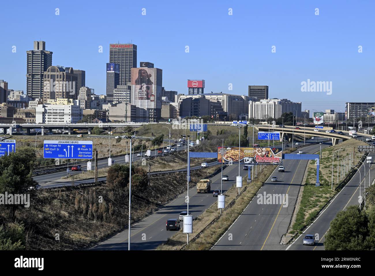 Skyline, au premier plan l'autoroute M1, Central Business District, Johannesburg, province de Gauteng, Afrique du Sud Banque D'Images