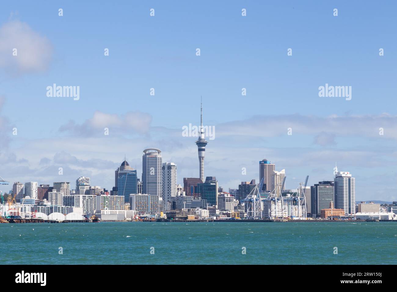 Auckland, Nouvelle-Zélande, 15 avril 2015 : vue de la Skyline vue depuis Devonport Banque D'Images