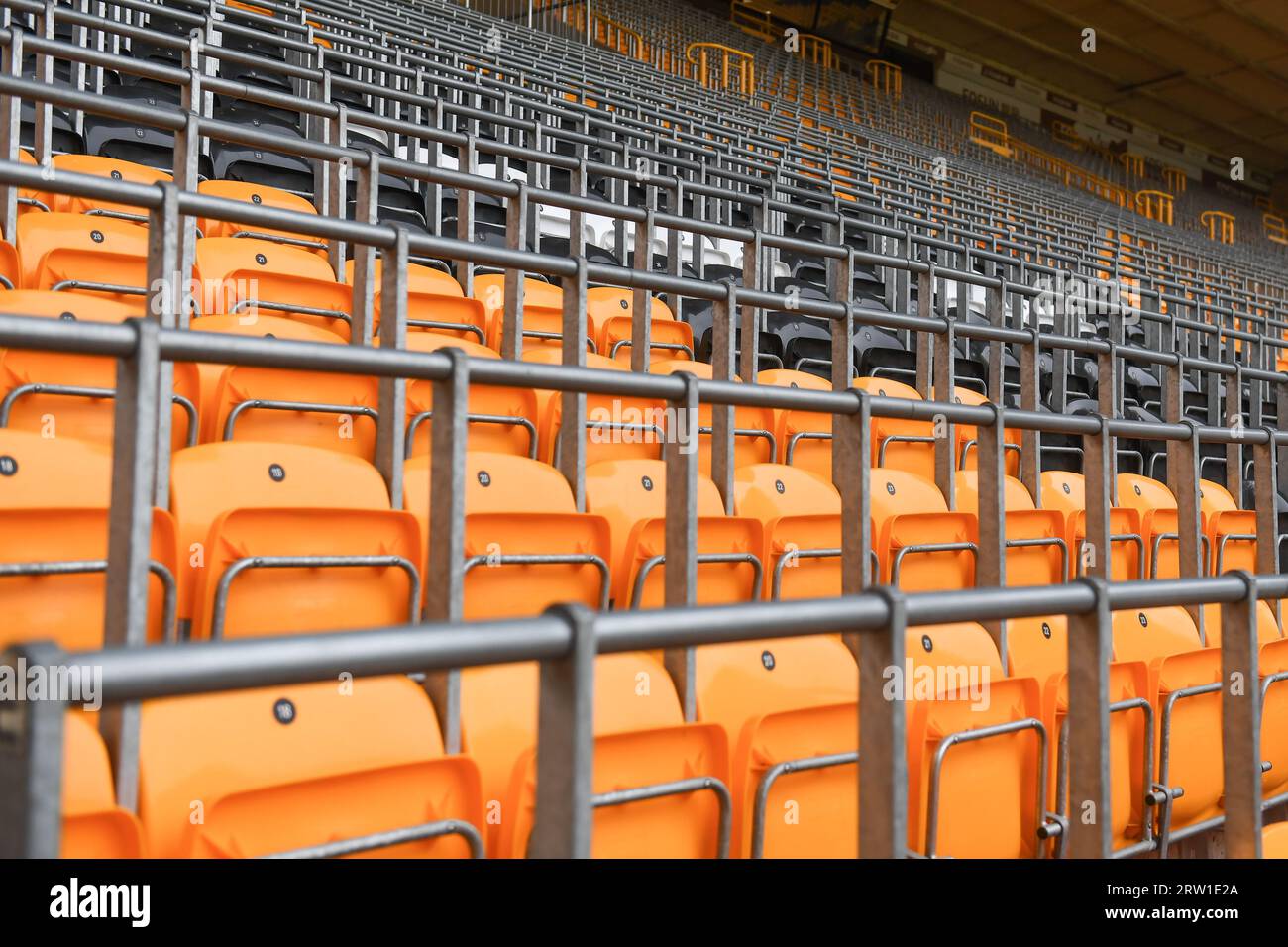 Wolverhampton, Royaume-Uni. 16 septembre 2023. Vue générale du stade Molineux, domicile des Wolverhampton Wandererslors du match de Premier League Wolverhampton Wanderers vs Liverpool à Molineux, Wolverhampton, Royaume-Uni, le 16 septembre 2023 (photo de Mike Jones/News Images) à Wolverhampton, Royaume-Uni le 9/16/2023. (Photo de Mike Jones/News Images/Sipa USA) crédit : SIPA USA/Alamy Live News Banque D'Images