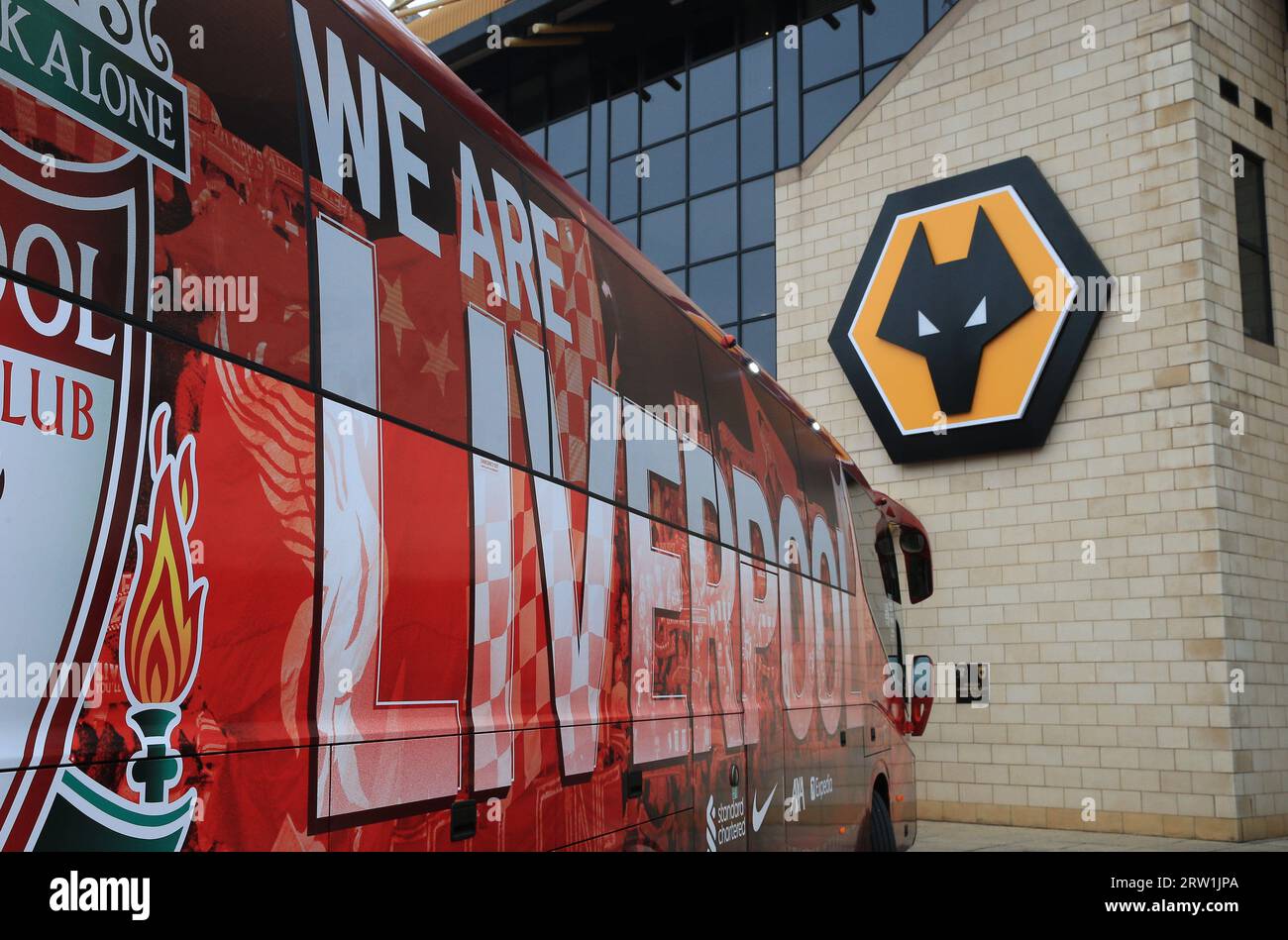 Wolverhampton, Royaume-Uni. 16 septembre 2023. 16 septembre 2023 ; Molineux Stadium, Wolverhampton, West Midlands, Angleterre; premier League football, Wolverhampton Wanderers contre Liverpool ; l'entraîneur de l'équipe Liverpool FC à l'extérieur du stade crédit : action plus Sports Images/Alamy Live News Banque D'Images