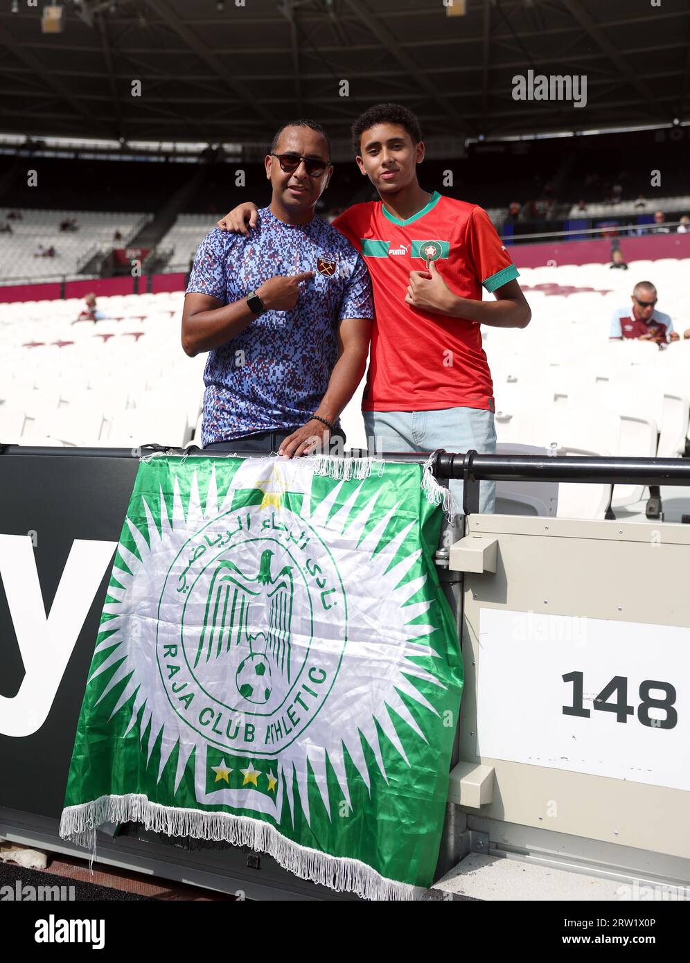 West Ham a Uni les supporters du Maroc lors du match de Premier League au London Stadium, Londres. Date de la photo : Samedi 16 septembre 2023. Banque D'Images