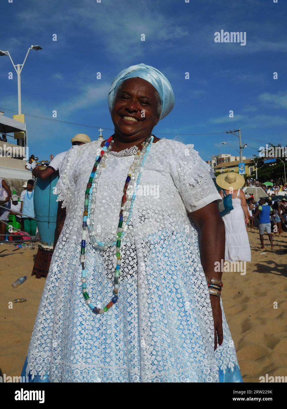 Un prêtre Candomblé à une célébration à Salvador de Bahia Banque D'Images