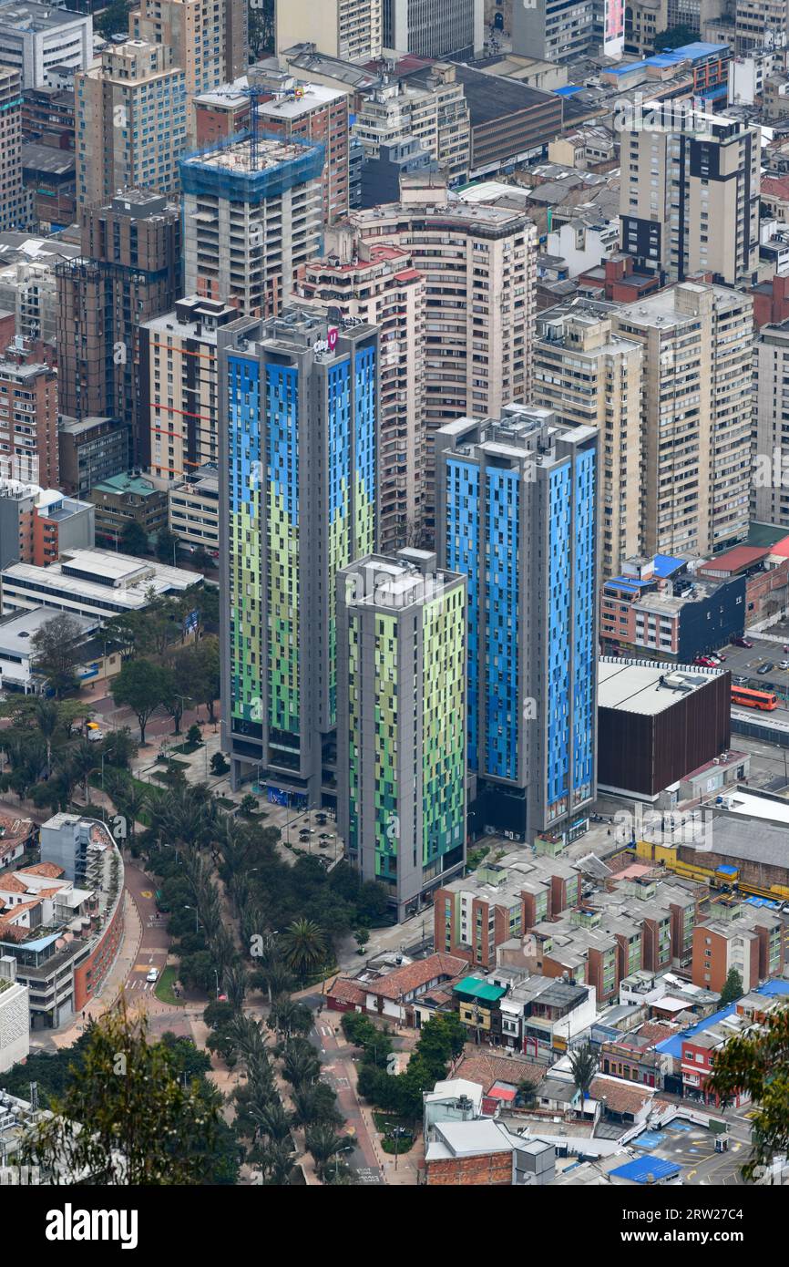 Vue panoramique du centre-ville de Bogota depuis la colline de Monserrate en Colombie. Banque D'Images
