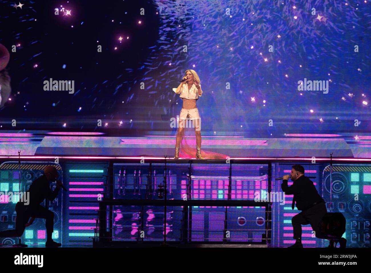 Londres, Royaume-Uni. 16 septembre 2023. La chanteuse Shania Twain se produit sur scène à l'O2 de Londres pendant la tournée Queen of Me. Crédit : John Barry/Alamy Live News Banque D'Images Londres, Royaume-Uni. 16 septembre 2023. La chanteuse Shania Twain se produit sur scène à l'O2 de Londres pendant la tournée Queen of Me. Crédit : John Barry/Alamy Live News Banque D'Images