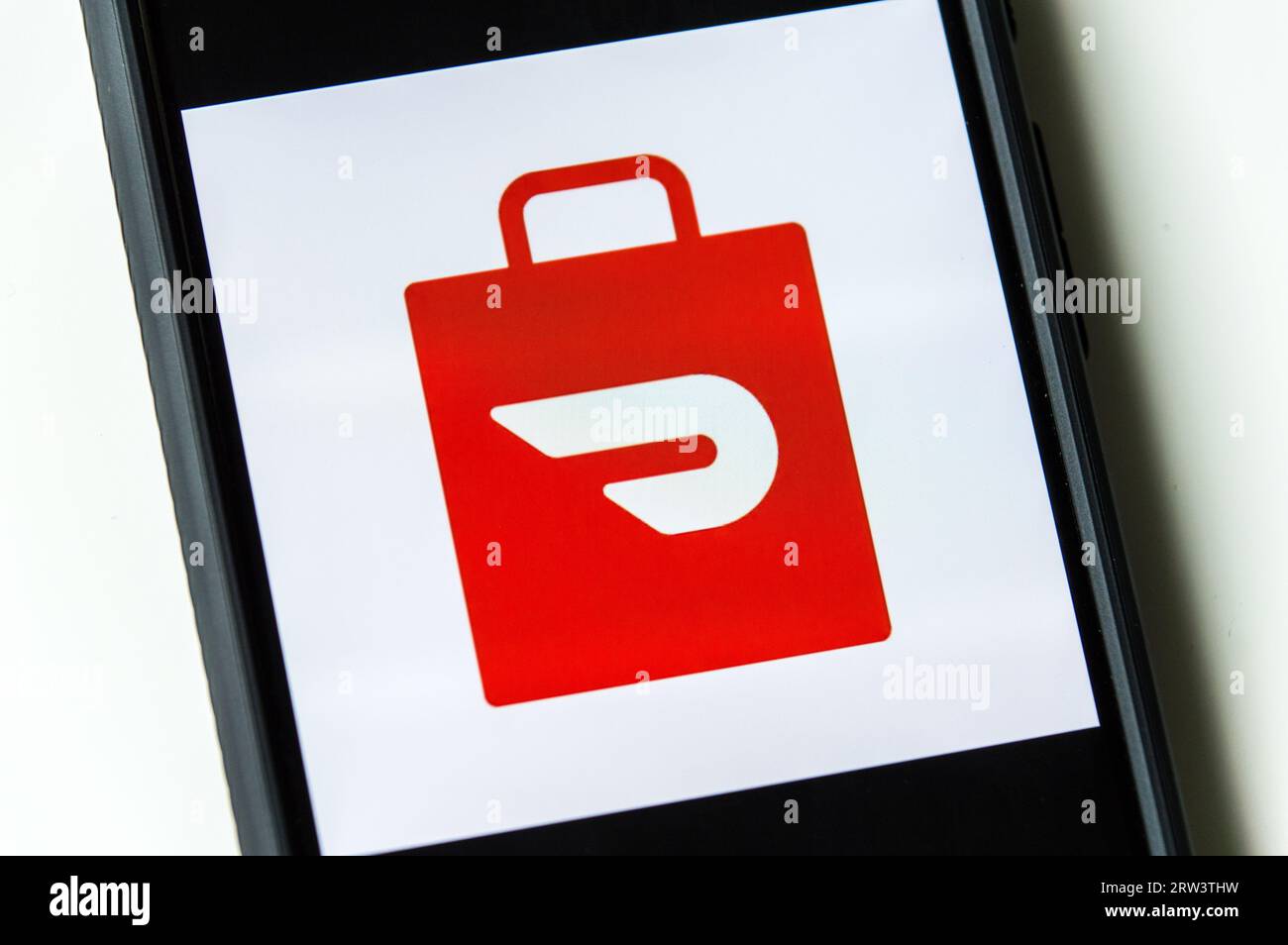 Logo Doordash sur smartphone Banque D'Images