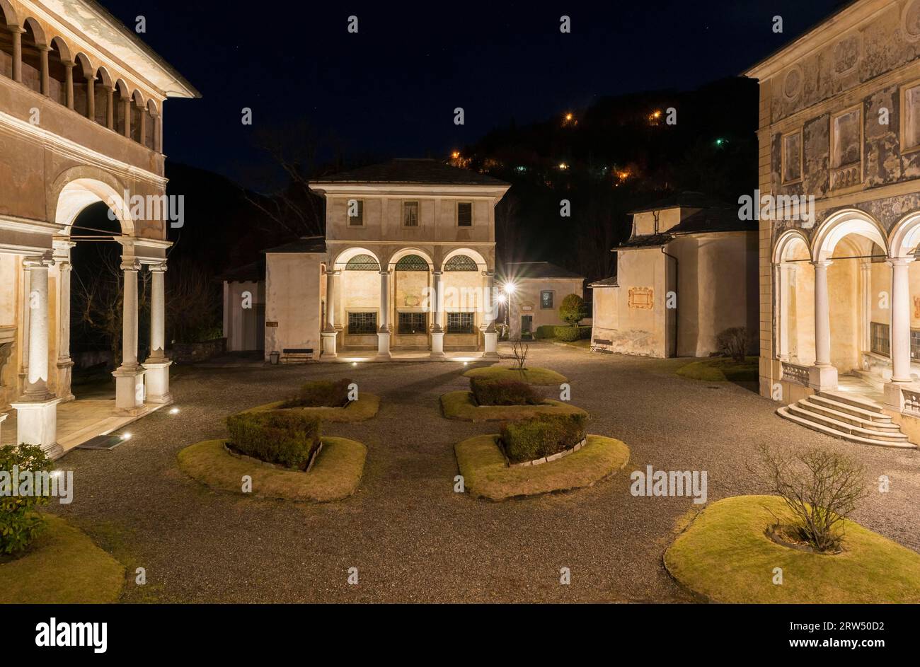 Chapelles Renaissance sur le Mont Sacré, Sacro Monte di Varallo, nuit, Varallo Sesia, province de Vercelli Piémont, Piémont, Italie, Italie Banque D'Images