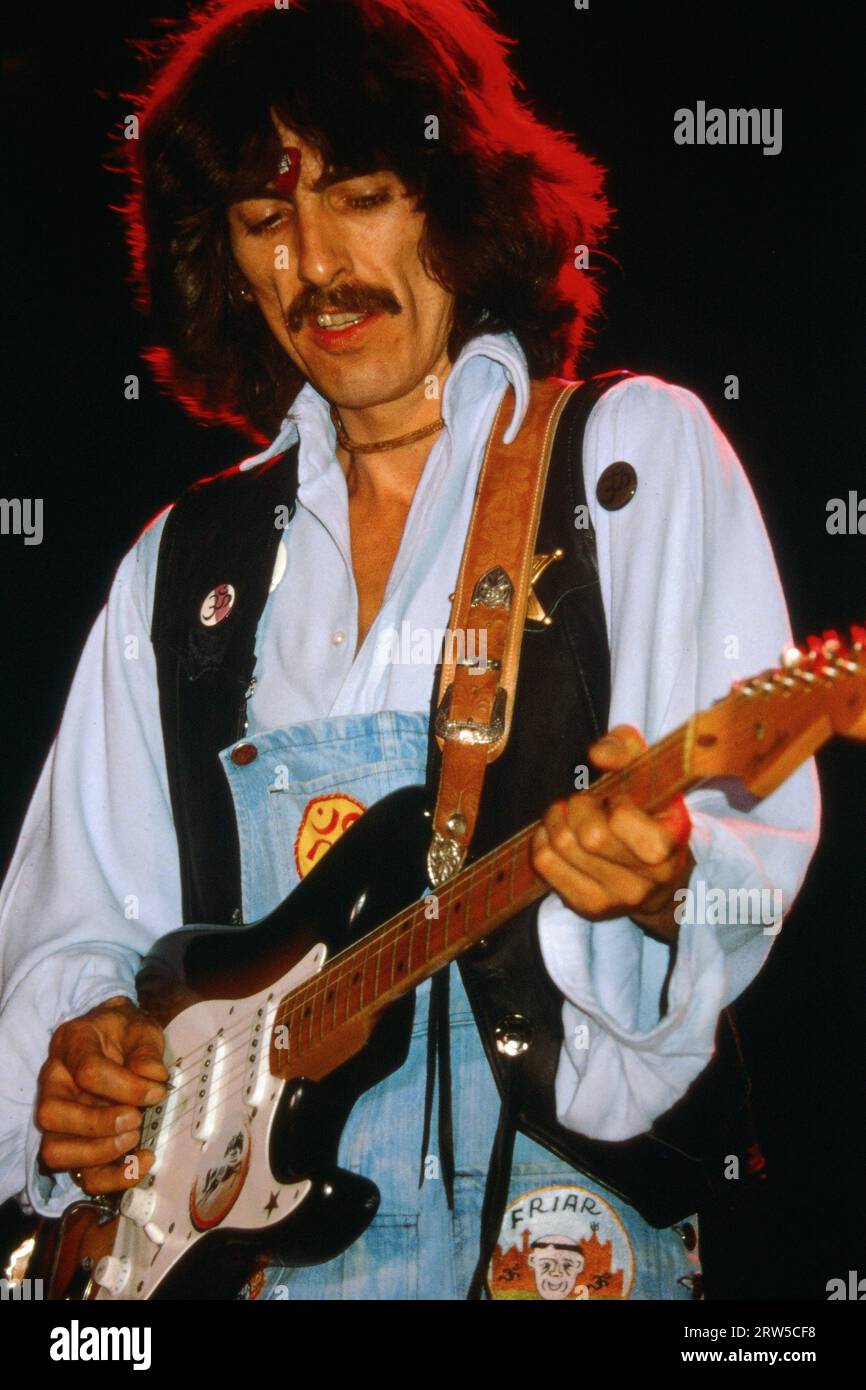 George Harrison en tournée Ravi Shankar, LA Forum, Los Angeles, États-Unis d'Amérique 12 novembre 1974 Banque D'Images