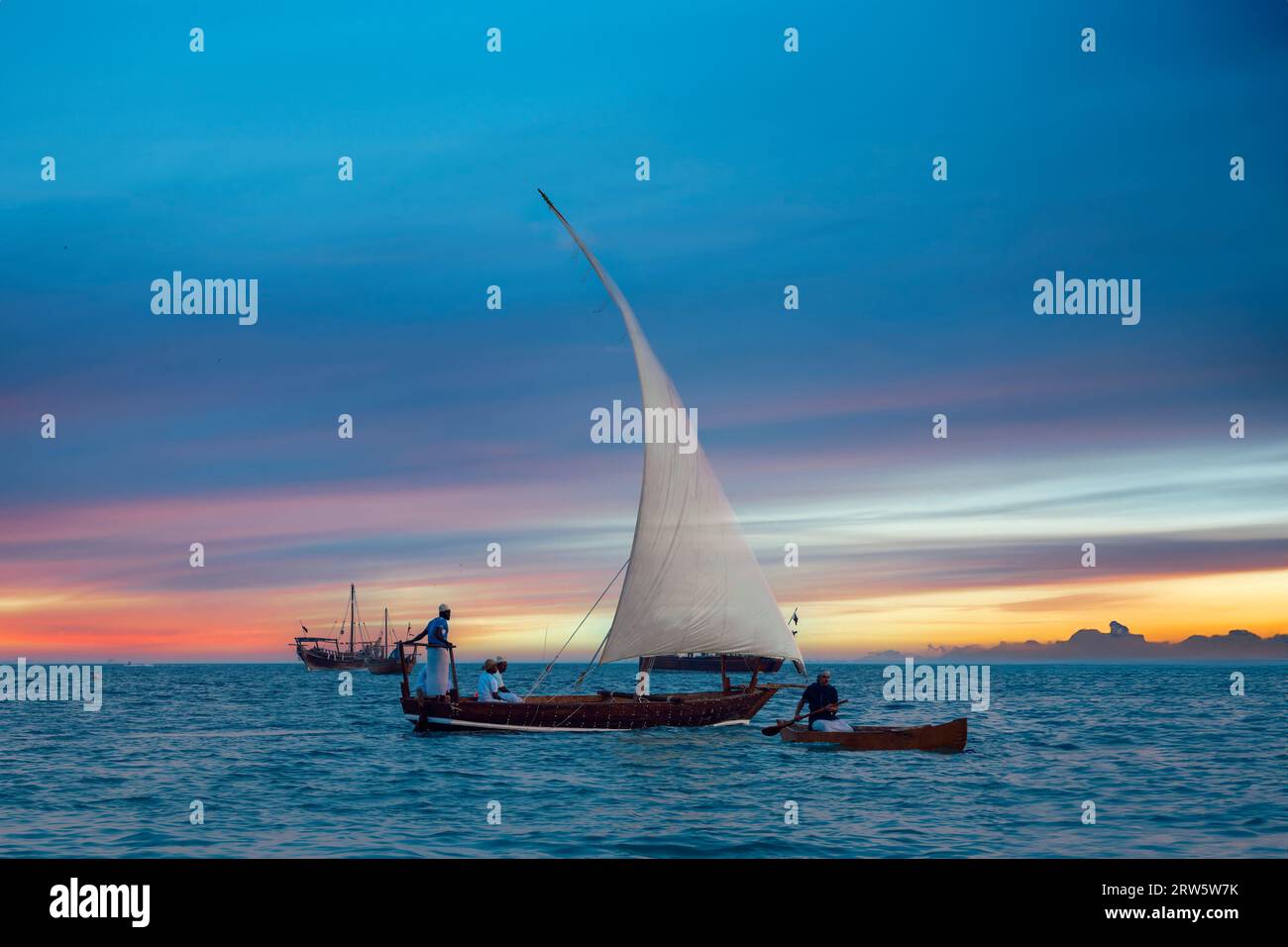 Fabricant de bateaux en bois de boutre. construction d'un bateau boutre. Dhow Festival Doha Banque D'Images