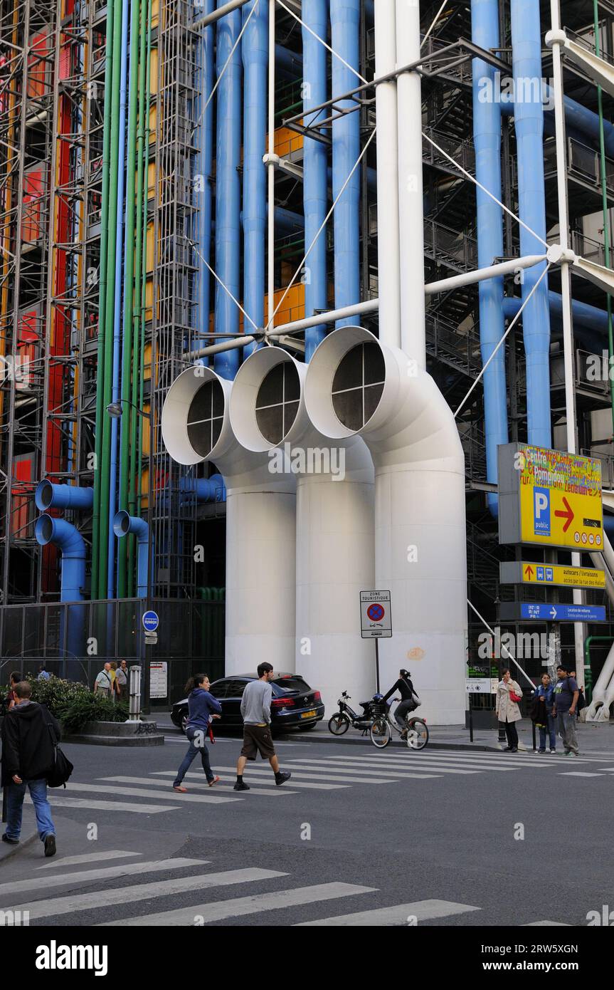 FRANCE. PARIS (75) MUSÉE D'ART MODERNE, CENTRE POMPIDOU, BEAUBOURG, 4E ARRONDISSEMENT Banque D'Images