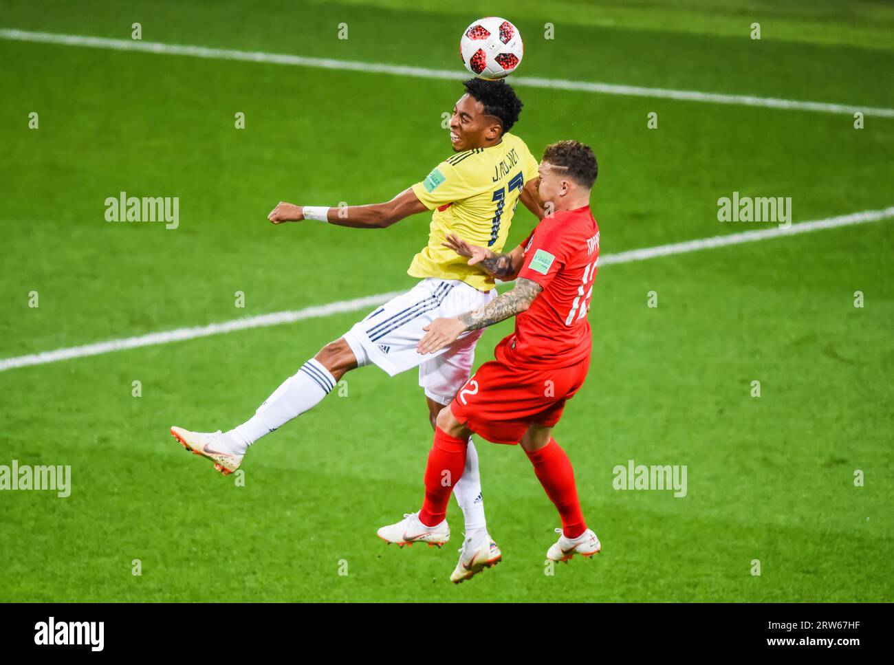 Moscou, Russie – 3 juillet 2018. L'ailier de l'équipe nationale de football de Colombie Johan Mojica contre l'arrière droit anglais Kieran Trippier lors de la coupe du monde 2018 RO Banque D'Images