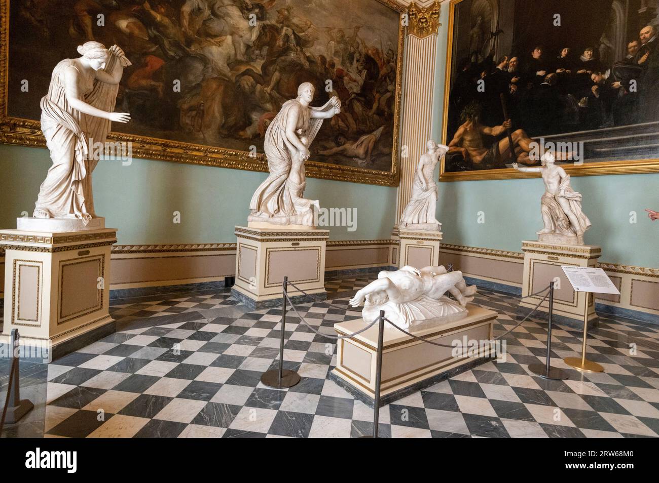 Un groupe de statues en marbre du Niobide mourant est exposé à la Galerie des Offices à Florence, dans la région toscane de l'Italie. Dans la mythologie grecque, le Banque D'Images