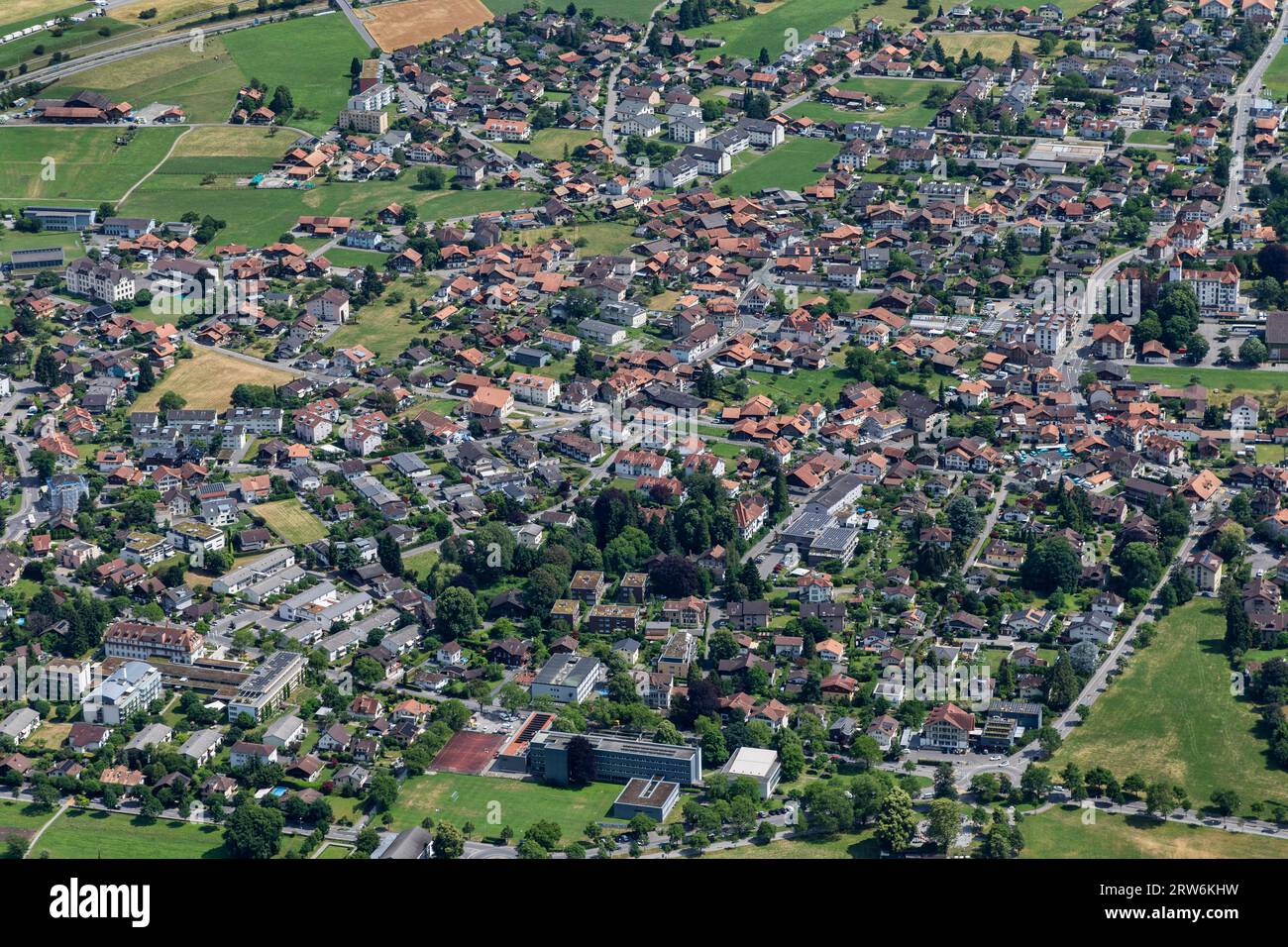 interlaken ville suisse depuis le point de vue le jour ensoleillé d'été harder kulm Banque D'Images