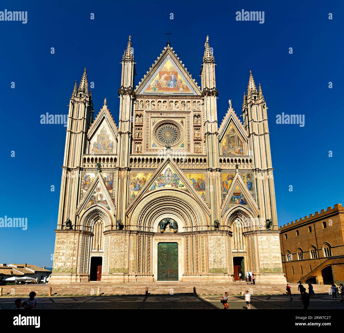 Orvieto Ombrie Italie. La façade de la cathédrale Banque D'Images