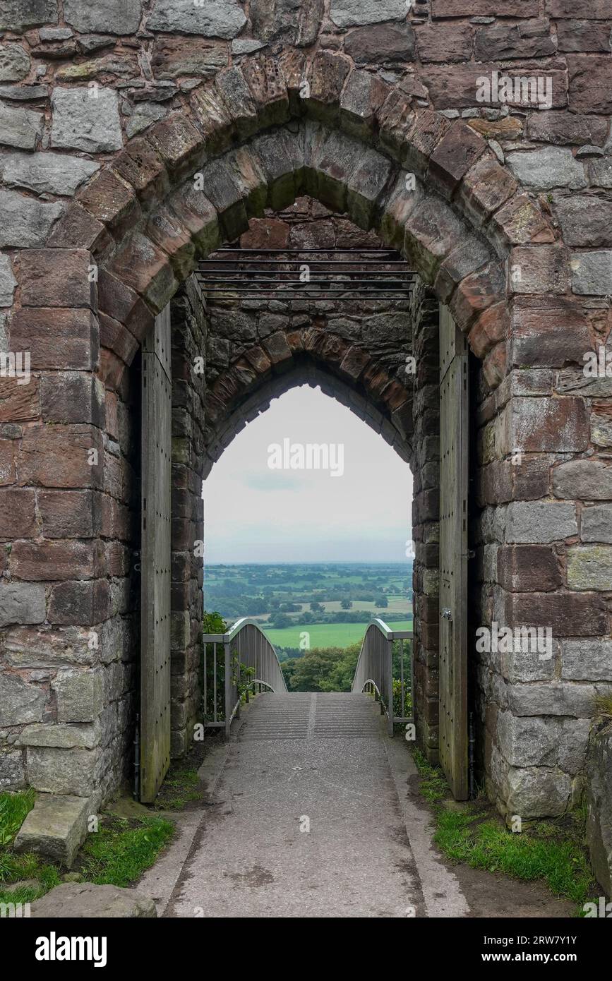 Beeston Castle est un château médiéval dans le Cheshire, et site du patrimoine anglais Banque D'Images