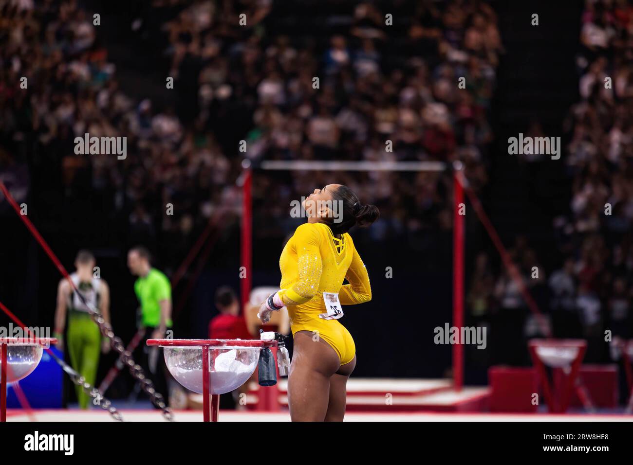 Paris, France. 16 septembre 2023. La gymnaste française MÈlanie de Jesus dos Santos a participé aux matchs internationaux de gymnastique artistique à l'Accor Arena. Cette année, l'édition des nouveaux internationaux de France célèbre les 150 ans d'existence de la Fédération française de gymnastique. L'événement s'est déroulé à l'Accor Arena, à Paris, et a réuni des athlètes du monde entier dans différentes catégories de gymnastique artistique. (Photo Telmo Pinto/SOPA Images/Sipa USA) crédit : SIPA USA/Alamy Live News Banque D'Images
