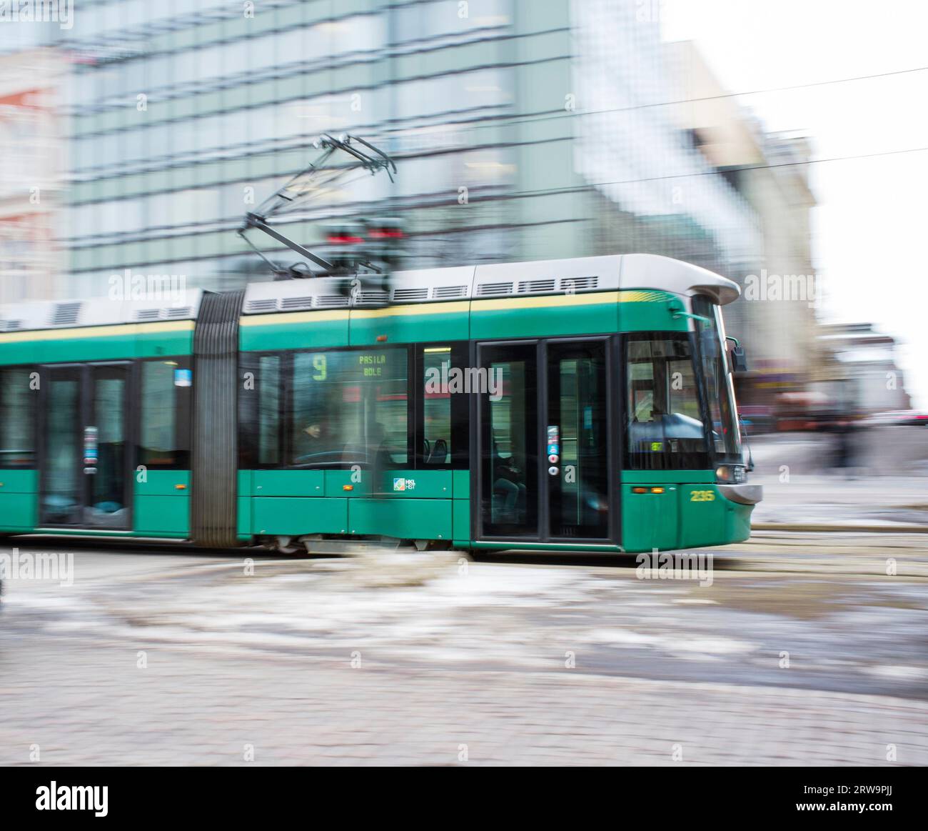 HELSINKI, FINLANDE ? 08 MARS 2013 : le réseau de tramway d'Helsinki fait partie du système de transport public d'Helsinki organisé par Helsinki Regional Banque D'Images