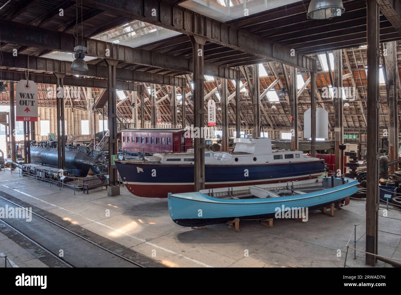 Vue générale à l'intérieur du Big Space, chantier naval historique de Chatham, Kent, Royaume-Uni. Banque D'Images