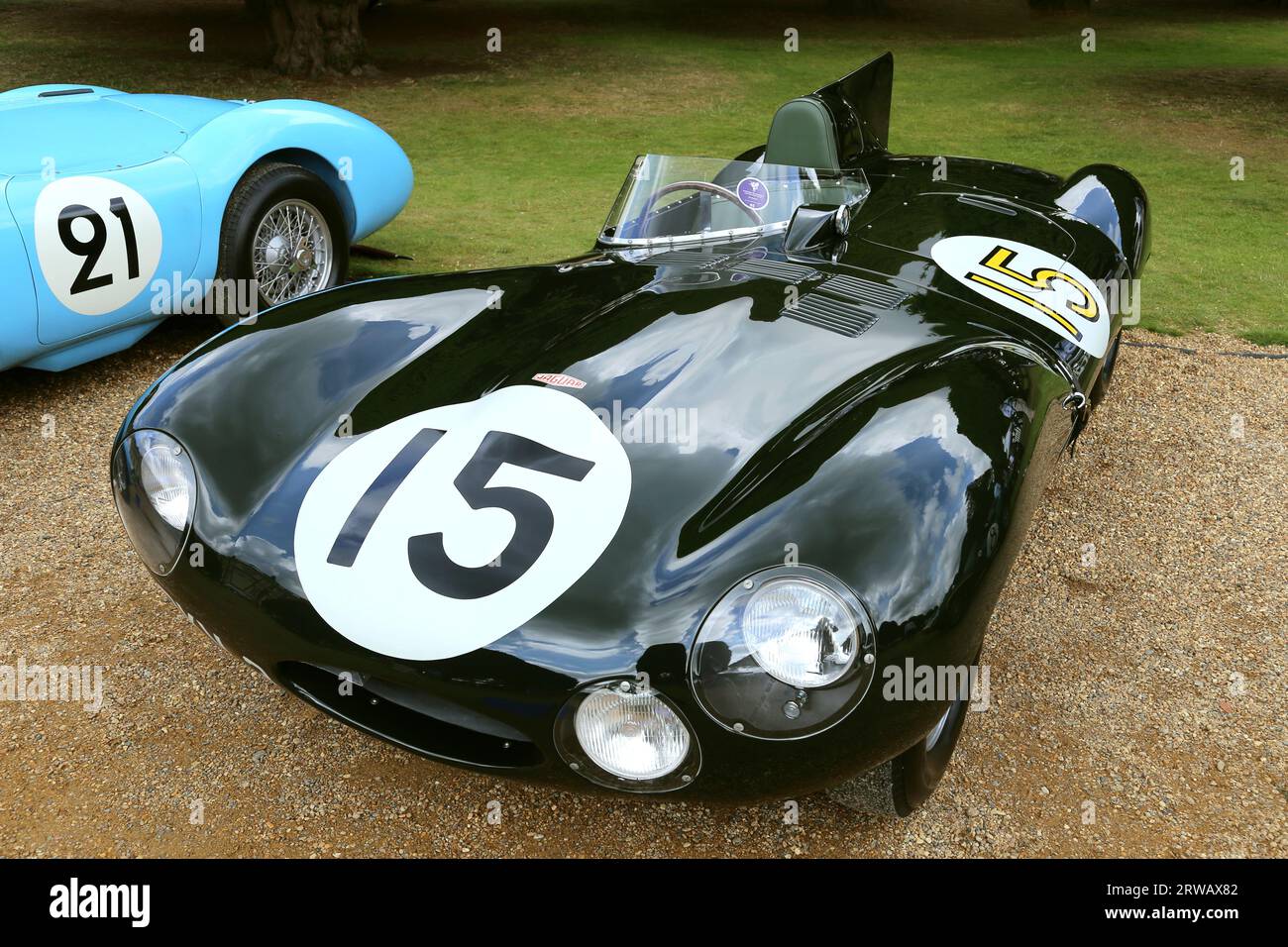 Jaguar D-Type (XKD404,1954) (entrée au Mans 1954, vainqueur des 12 heures 1954 de Reims), Concours of Elegance 2023, Hampton court Palace, Londres, Royaume-Uni, Europe Banque D'Images