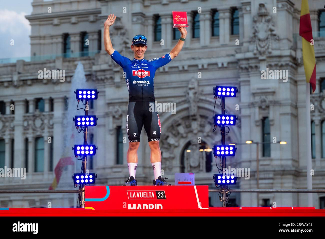 Kaden Groves (Alpecin Deceuninck) remporte la 21e étape de la course cycliste espagnole la Vuelta sur le podium de la Plaza de Cibeles. (Photo Alberto Gardin / SOPA Images/Sipa USA) Banque D'Images