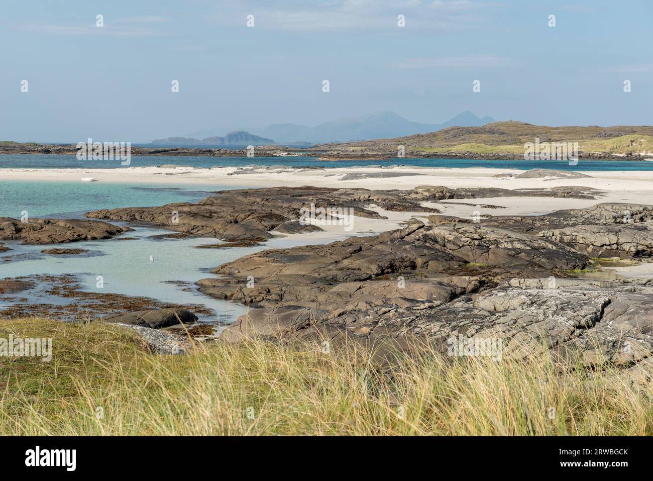 Les plages de sable blanc et les eaux turquoises de la baie de Sanna, péninsule d'Ardnamurchan, Écosse, Royaume-Uni Banque D'Images