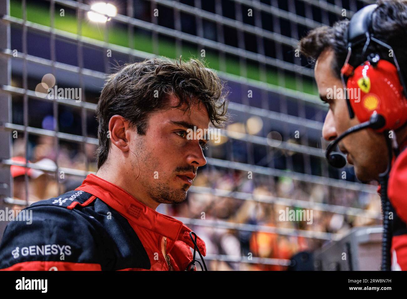 Singapour, Singapour. 17 septembre 2023. Charles Leclerc de Monaco et la Scuderia Ferrari sur la grille avant le Grand Prix de F1 de Singapour sur le circuit Marina Bay Street. (Photo George Hitchens/SOPA Images/Sipa USA) crédit : SIPA USA/Alamy Live News Banque D'Images