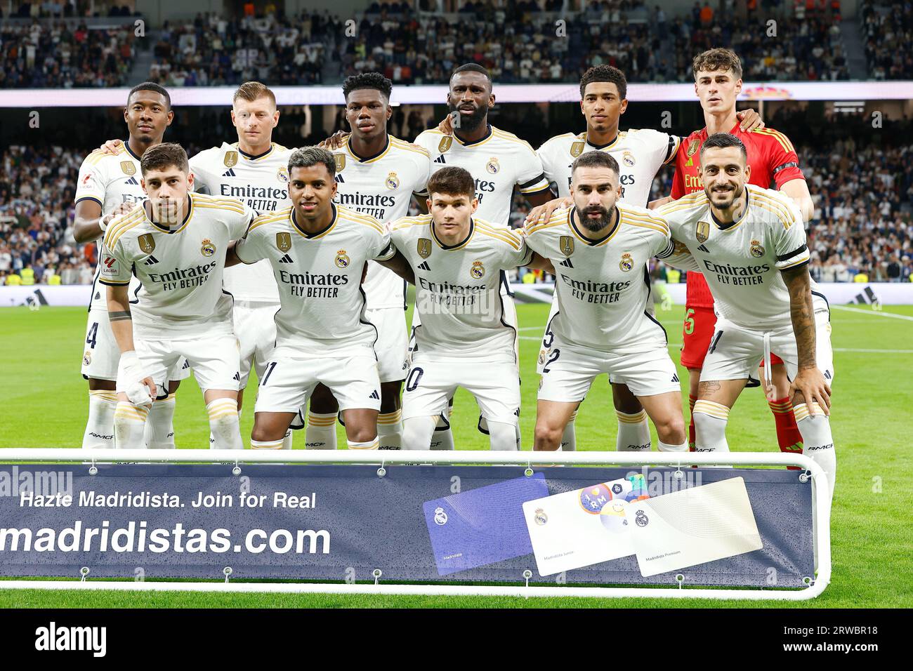 Madrid, Espagne. 17 septembre 2023. Real Madrid Team group line-up (Real) football/football : Espagnol 'LaLiga EA Sportss' Match entre le Real Madrid CF 2-1 Real Sociedad à l'Estadio Santiago Bernabeu à Madrid, Espagne . Crédit : Mutsu Kawamori/AFLO/Alamy Live News Banque D'Images