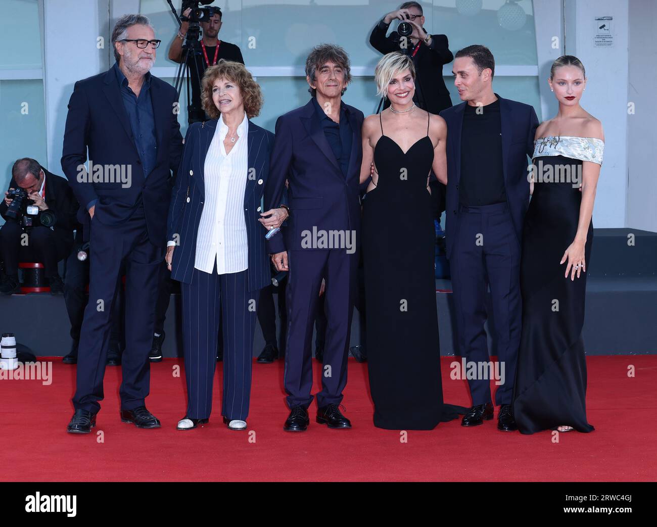 VENISE, ITALIE - SEPTEMBRE 01 : Max Tortora, Anna Galiena, Sergio Rubini, Micaela Ramazzotti, Matteo Olivetti, et Beatrice Vendramin Banque D'Images