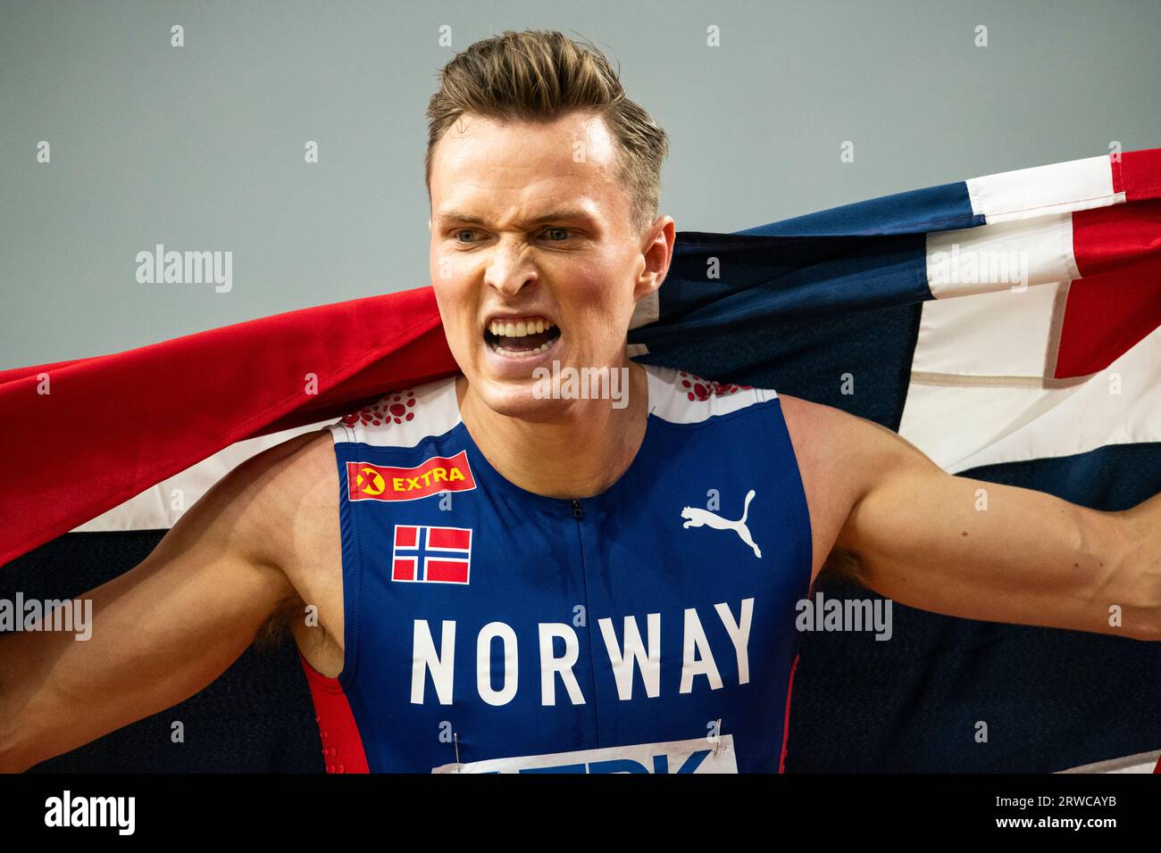 Karsten Warholm, de Norvège, célébrant sa victoire dans la finale du 400m haies hommes le cinquième jour aux Championnats du monde d'athlétisme au National Athletics Banque D'Images