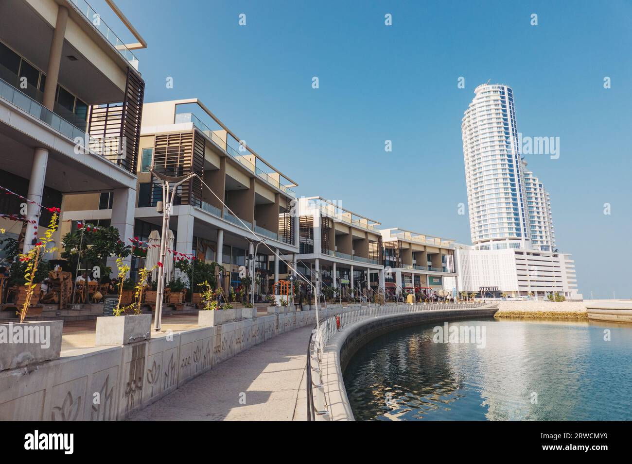 Water Garden City ou WG City, une baie de marina artificielle avec des restaurants et des appartements à Manama, Bahreïn Banque D'Images