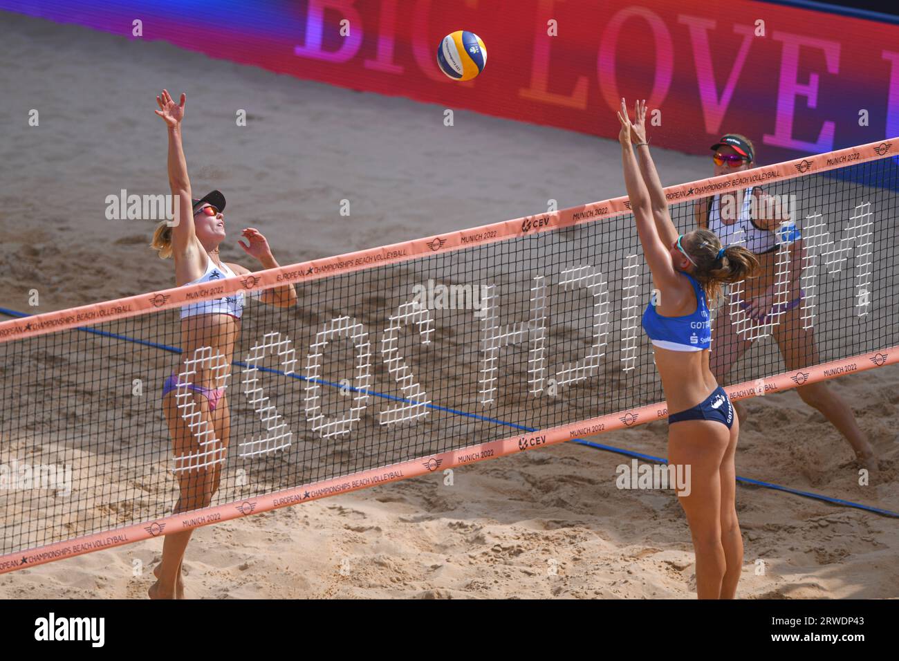 Karla Borger (Allemagne), Valentina Gottardi (Italie). Beach volley. Championnats d'Europe Munich 2022 Banque D'Images