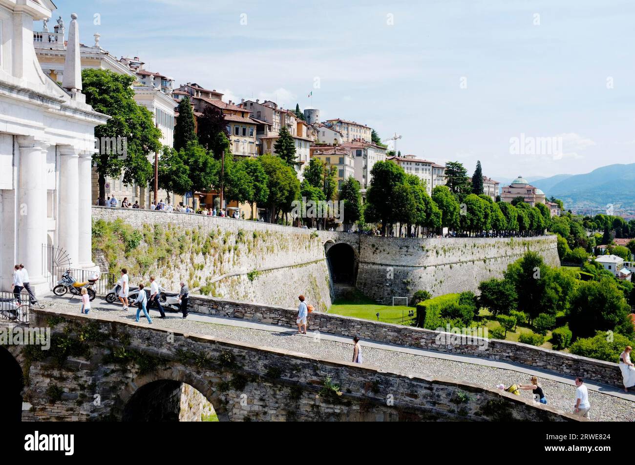 ERGAMO, LOMBARDIE, ITALIE, MAI 29 : paysages et murailles de la Citta Alta de Bergame, le 29 mai 2011 à Bergame, Lombardie, Italie Banque D'Images