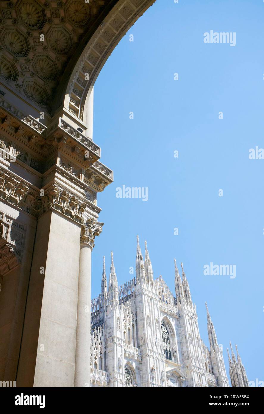 Cathédrale Duomo de Milan et arche de la Galleria Vittorio Emanuele II Banque D'Images