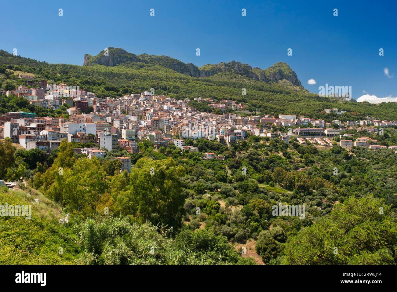 Jerzu dans la province d'Ogliatra en Sardaigne Banque D'Images