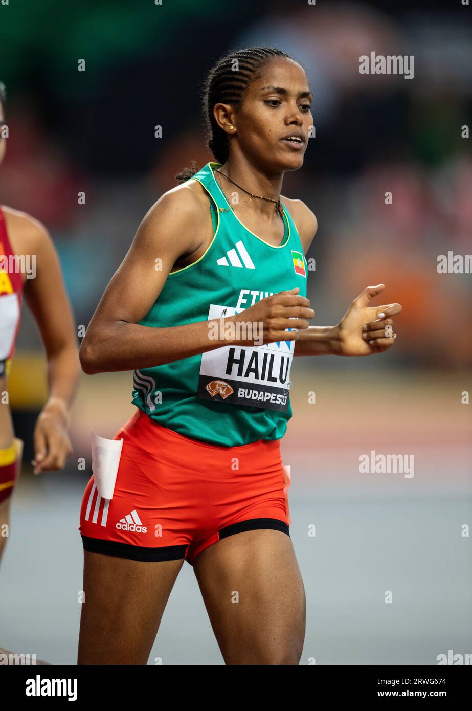Freweyni Hailu, d’Éthiopie, concourait dans les manches du 5000m le cinquième jour des Championnats du monde d’athlétisme au Centre national d’athlétisme de Budapest Banque D'Images