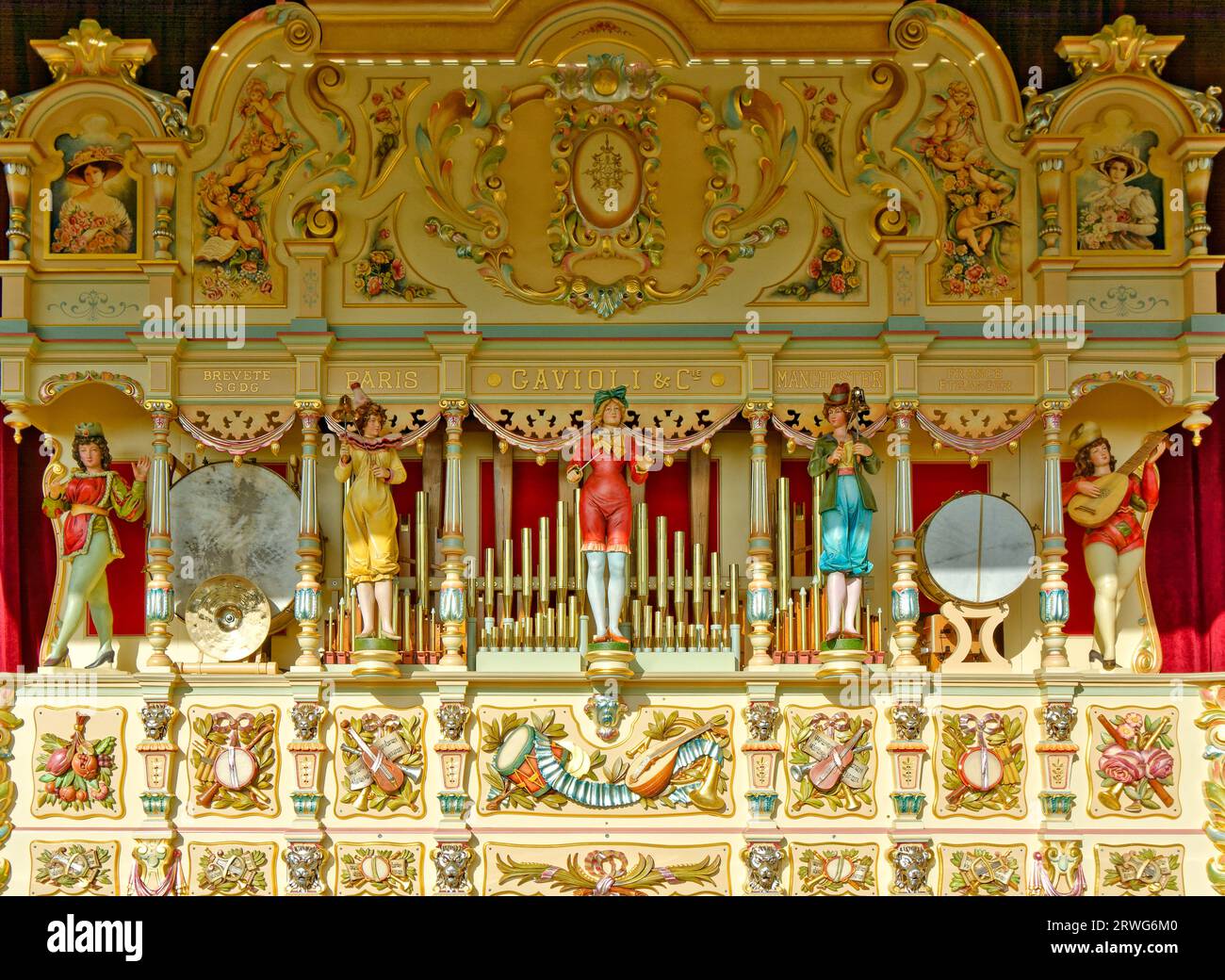 Boat of Garten Scotland un orgue à vapeur Gavioli & Cie Paris fairground avec cinq personnages colorés Banque D'Images