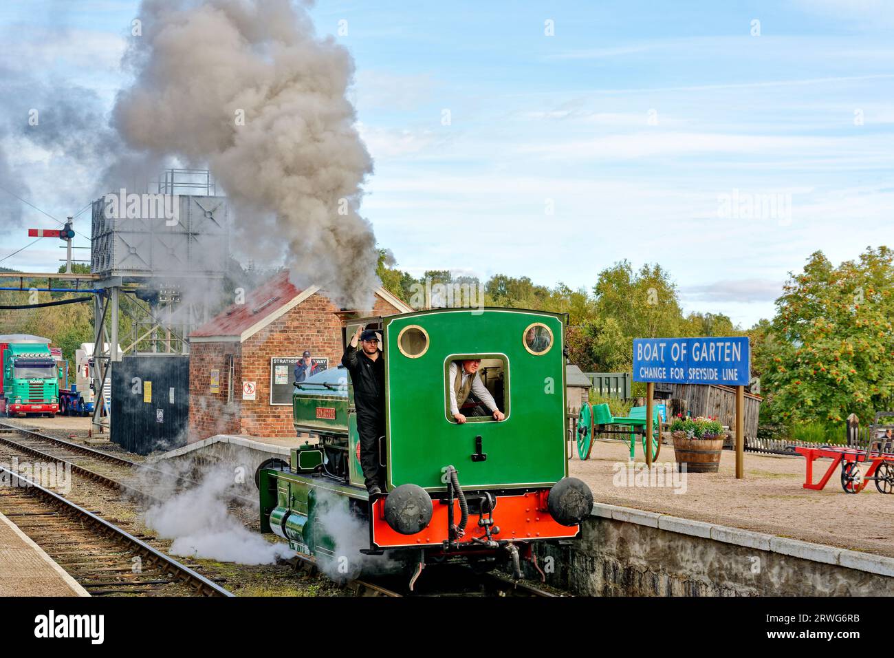 Boat of Garten Scotland rallye des nuages de vapeur et de fumée du petit moteur vert bon Accord Banque D'Images