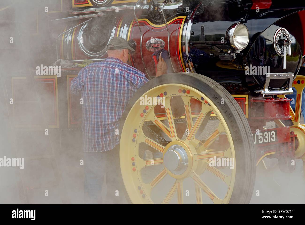 Bateau de Garten Écosse rallye de vapeur dans la vapeur et le propriétaire polir le moteur de traction SUPREME Banque D'Images