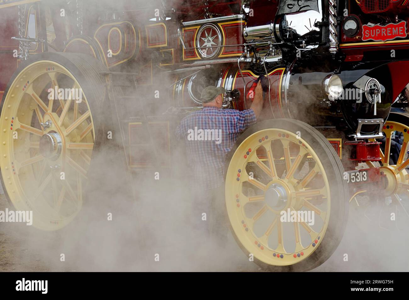 Bateau de Garten Écosse vapeur rallye vapeur et le propriétaire polissage du moteur de traction SUPREME Banque D'Images