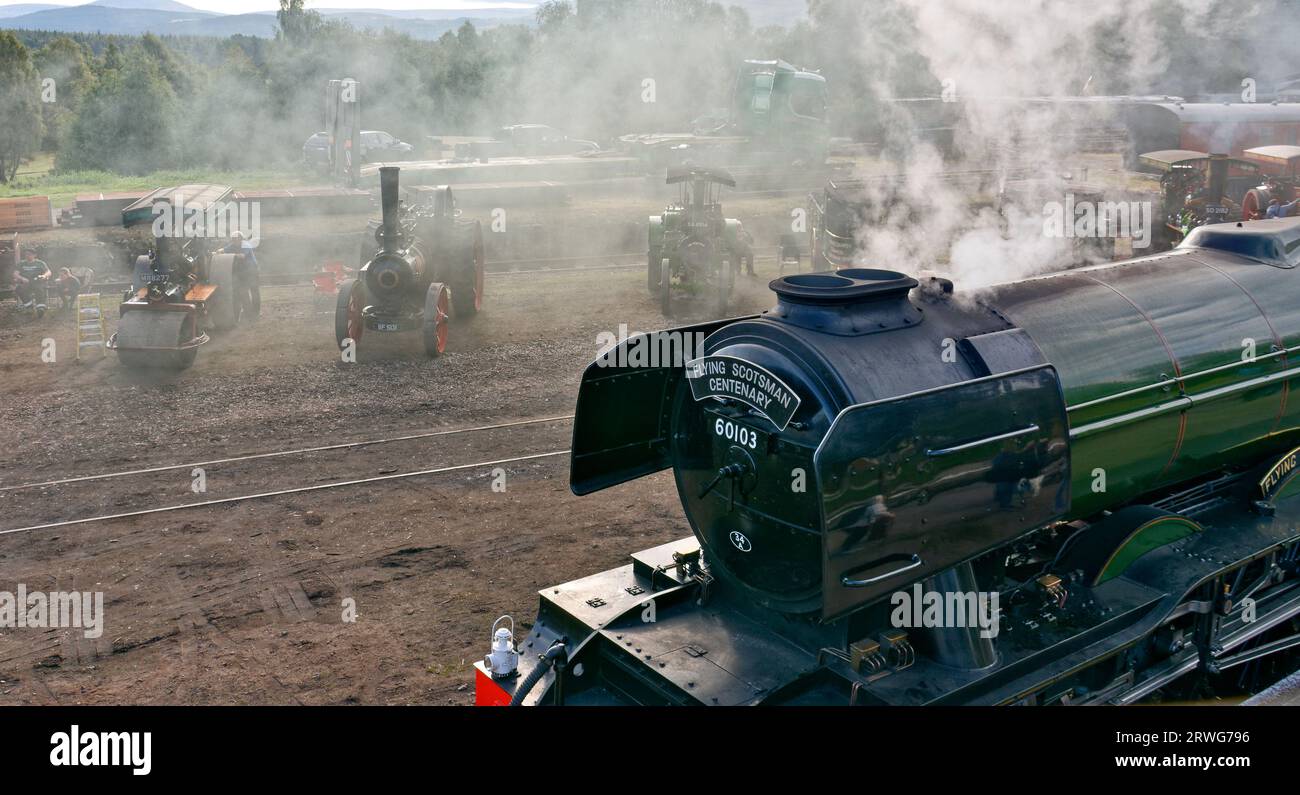 Bateau de Garten Écosse rallye vapeur les moteurs de traction de train et beaucoup de fumée Banque D'Images