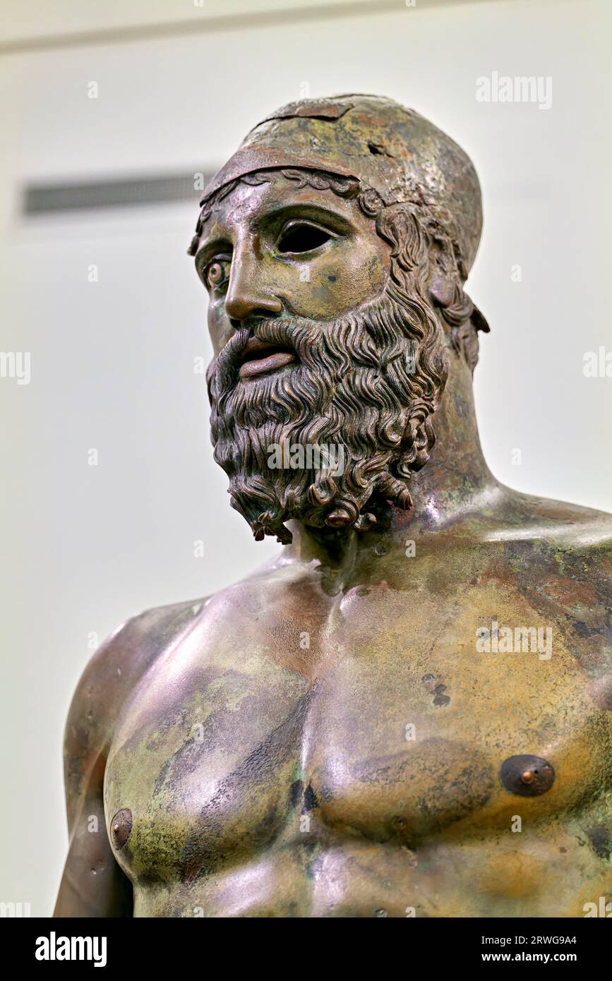 Reggio Calabria. Calabre Italie. Le Riace bronze au Musée National de Magna Grecia. Statue B. Banque D'Images