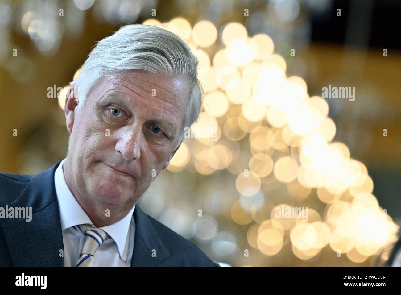 Bruxelles, Belgique. 19 septembre 2023. Roi Philippe - Filip de Belgique photographié lors d'une audience royale avec douze héros de l'initiative Be Heroes, au Palais Royal, à Bruxelles, le mardi 19 septembre 2023. Avec le soutien du roi et ministre de l'intérieur Verlinden, l'initiative citoyenne Be Heroes était à la recherche de héros du quotidien qui font une grande différence avec de petites actions et qui, loin de toute l'attention, donnent le meilleur d'eux-mêmes pour aider les autres. BELGA PHOTO ERIC LALMAND crédit : Belga News Agency/Alamy Live News Banque D'Images