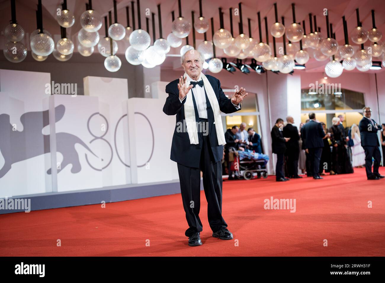 VENISE, ITALIE - SEPTEMBRE 04 : Vittorio Storaro assiste à un tapis rouge pour le film "coup de chance" au 80e Festival International du film de Venise Banque D'Images