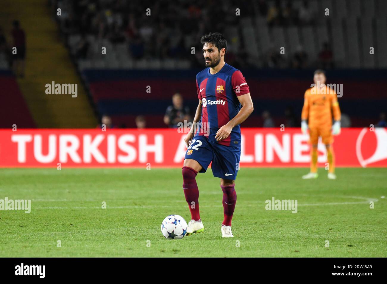 Barcelone, Espagne. 19 septembre 2023. BARCELONE, ESPAGNE - 19 SEPTEMBRE : Gundogan contrôle le ballon lors du match du groupe H de l'UEFA Champions League FC Barcelone et Anvers le 19 septembre 2023, au stade Montjuic de Barcelone, en Espagne. (Photo Sara Aribó/PxImages) crédit : PX Images/Alamy Live News Banque D'Images