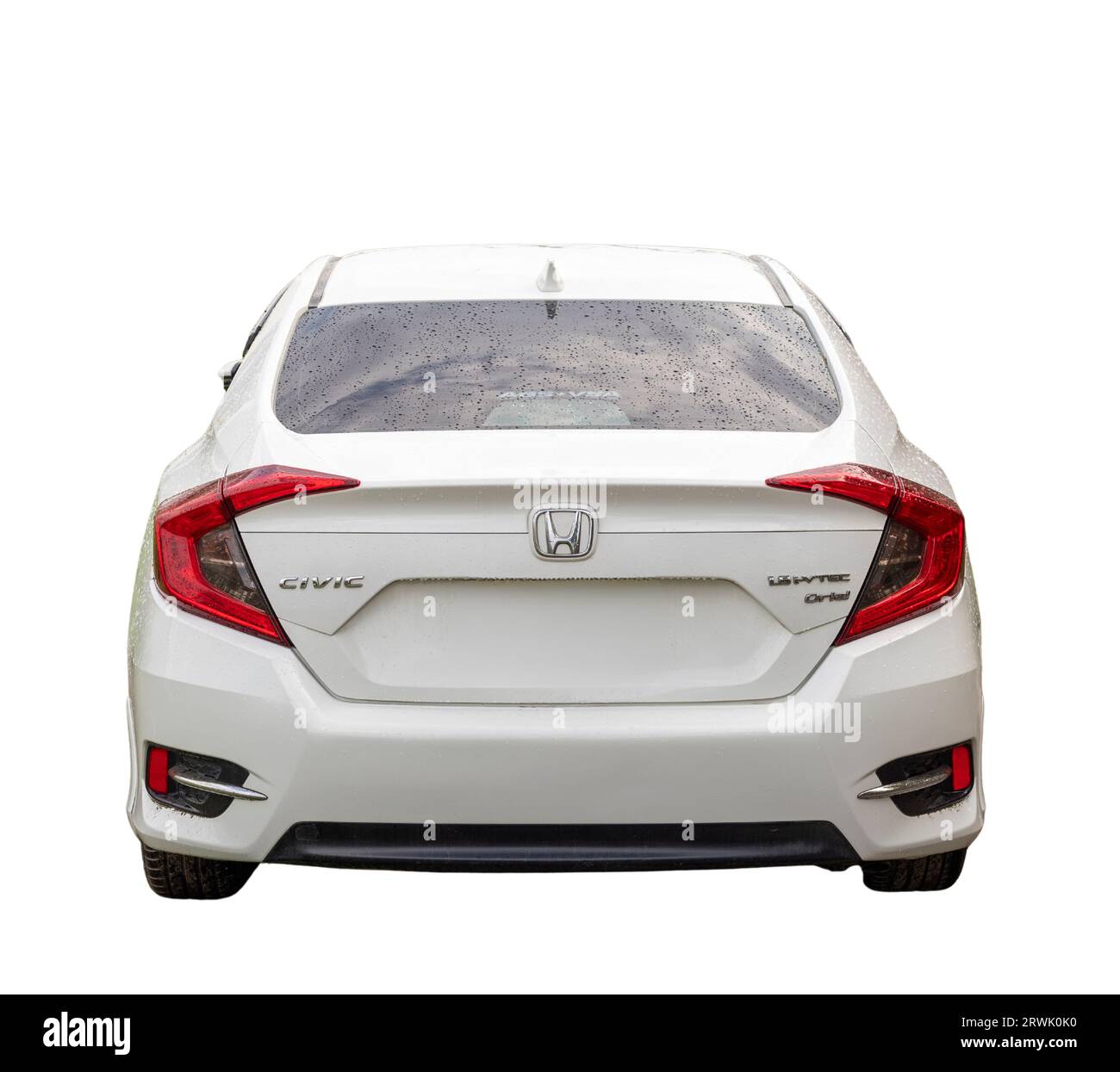 Honda berline blanche isolée sur fond blanc Banque D'Images